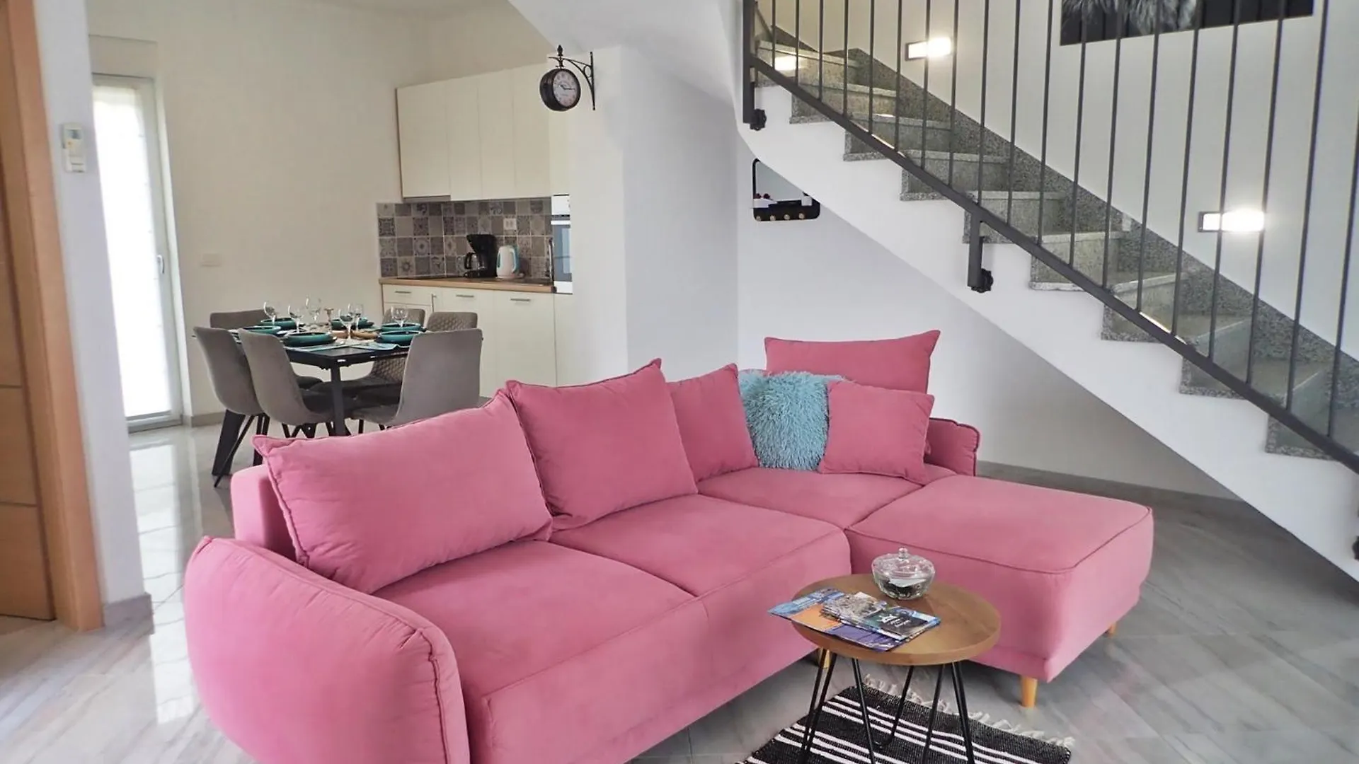 Apartment Azeret With Swimminpool Maslenica 0*,  Croatia