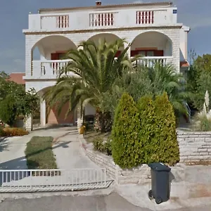  Apartment Maruna